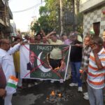 कश्मीर पहलगाम में हुए आतंकी हमले के विरूद्ध अमृतसर के स्थानीय इस्लामाबाद से किशन कोट तक एक रोष मार्च निकाला गया।