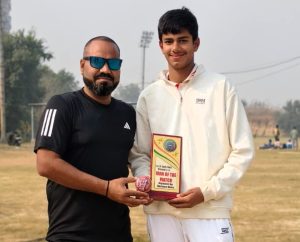 प्रथम स्ट्रेट ड्राइव अंडर-15 क्रिकेट टूर्नामेंट 2025 में ग्रीन फिल्ड एकेडमी ने 7 विकेट से मैच जीता