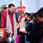 सीएम धामी ने ‘जन-जन की सरकार, जन-जन के द्वार’ आयोजित न्याय पंचायत स्तरीय शिविर का निरीक्षण किया