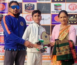 बी आर लिटिल चेम अंडर 12 क्रिकेट टूर्नामेंट में दिनेश राज क्रिकेट अकैडमी शाहपुर की शानदार जीत